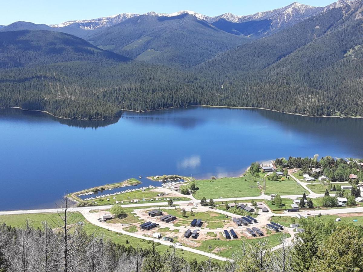 Terra Nova Cabins West Yellowstone Exterior photo