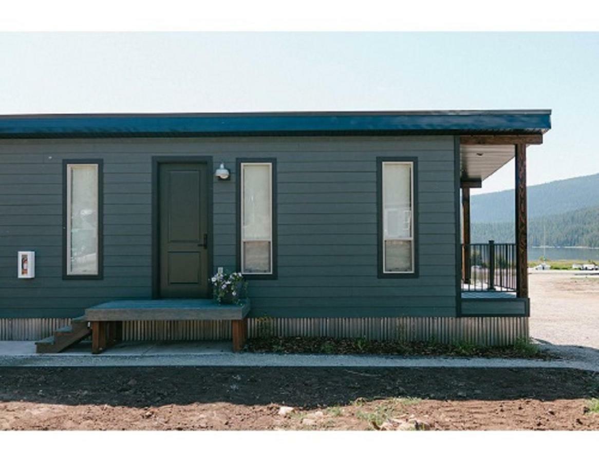 Terra Nova Cabins West Yellowstone Exterior photo