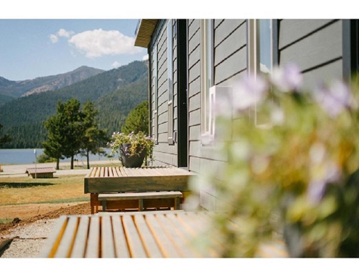 Terra Nova Cabins West Yellowstone Exterior photo